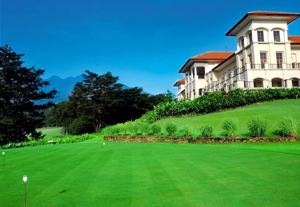 Finna Golf & Country Club Prigen Экстерьер фото